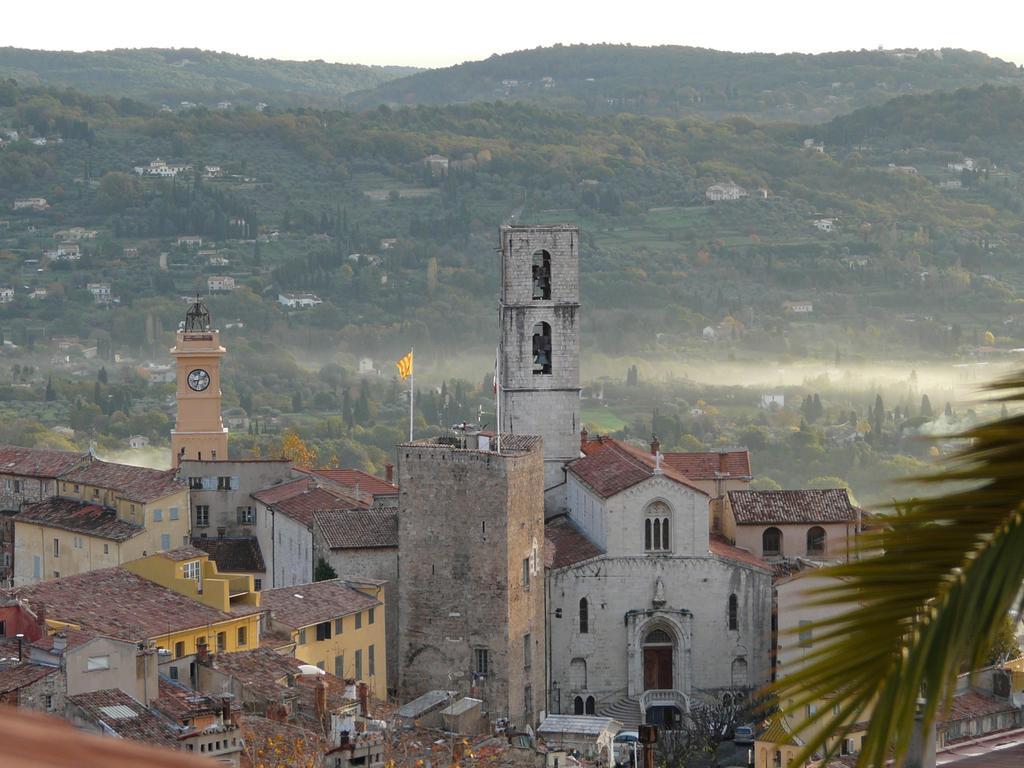 Les Palmiers Bed & Breakfast Grasse Eksteriør bilde